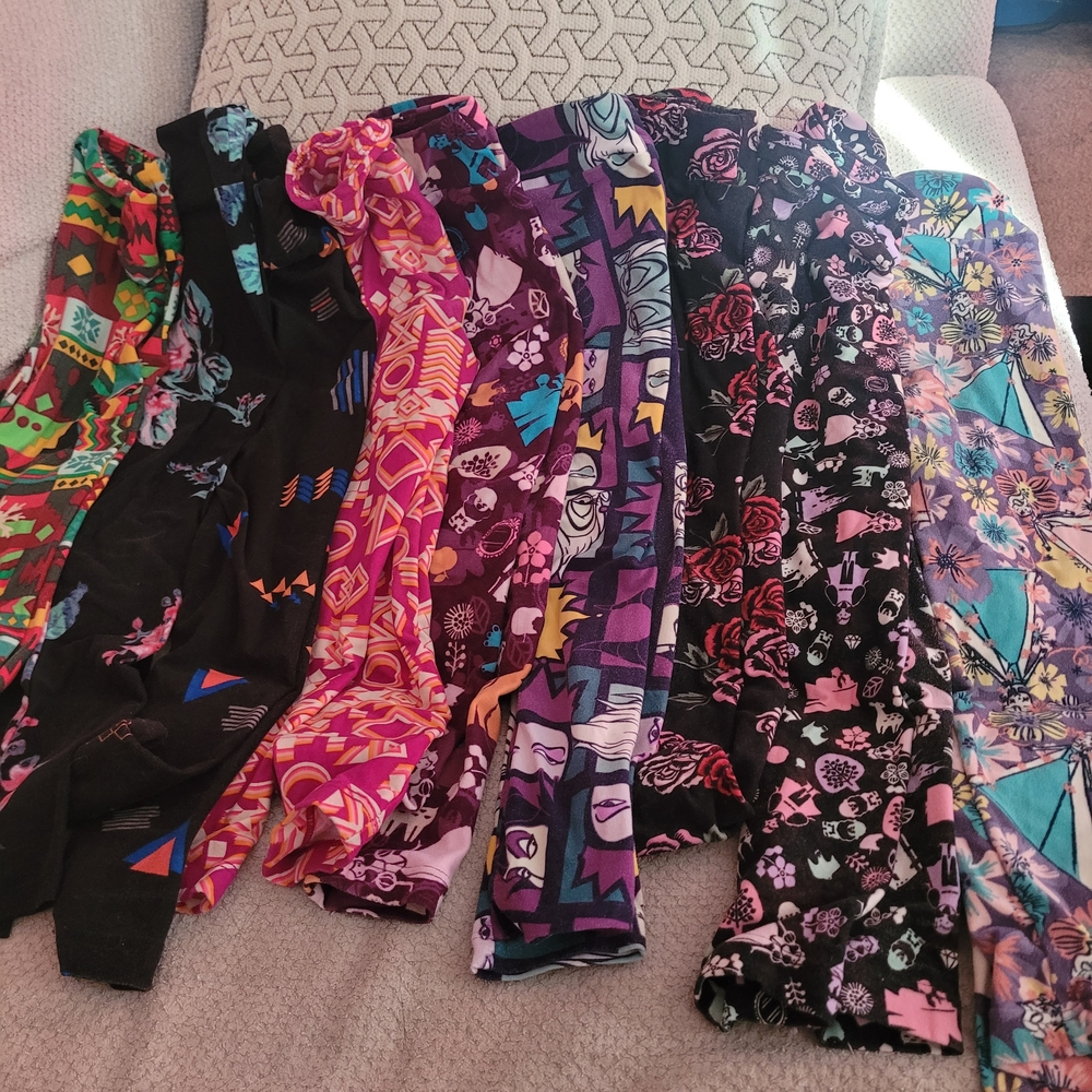 Colorful Patterned Leggings Collection